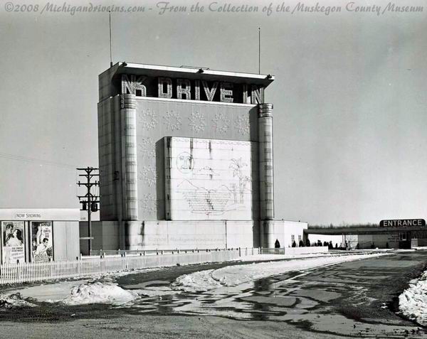 Getty 4 Drive-In Theatre